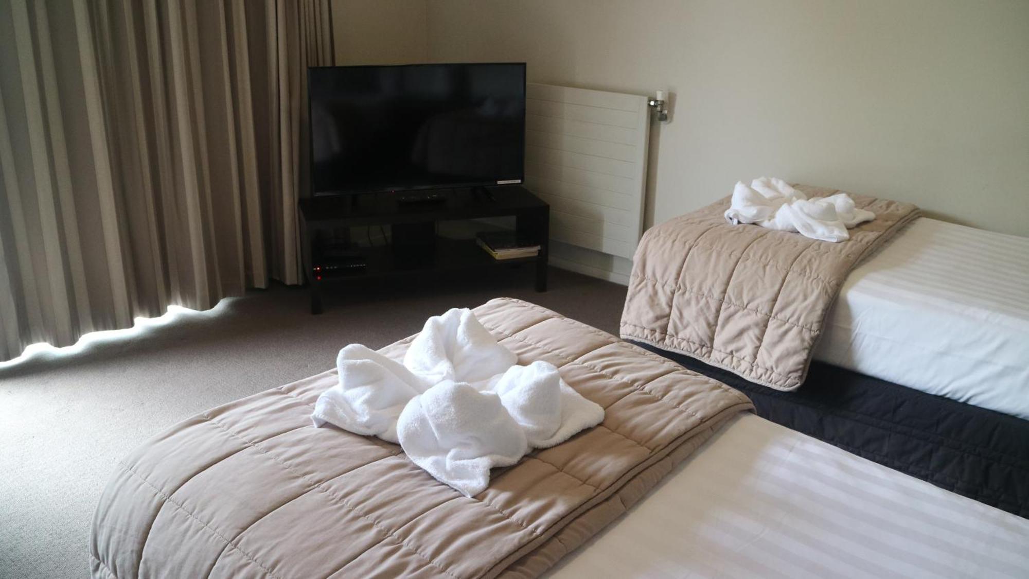 เอ็กซิคูทีฟ ออน เฟนทอน Motel โรโตรัว ภายนอก รูปภาพ